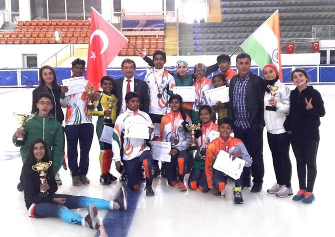 Türkiye- Hindistan Kısa Kulvar Sürat Pateni Milli Takımları Arasında Dostluk Yarışları Yapıldı