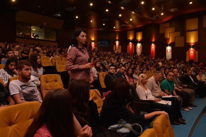 Rektör Prof. Dr. Kaya Öğrencilerle Buluştu