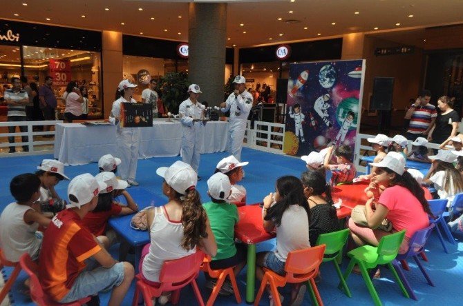 Çocuklar İzmir Opitimum’da Uzay Atölyesinde Buluşuyor