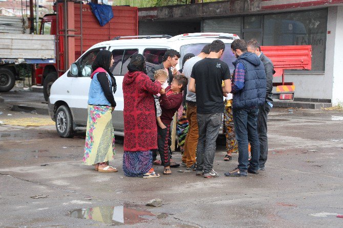 Çocuklarını Dilendiren Suriyeliler Gözaltına Alındı