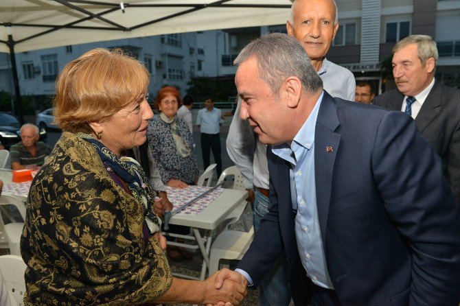 Başkan Böcek, Gürsu Cemevi’nde İftar Verdi