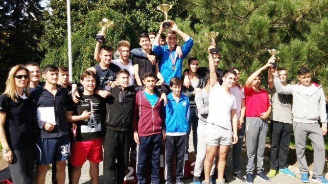 Nilüferli Atletlerin Kros Başarısı