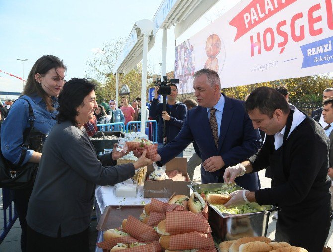 Eyüp’te 2,5 Ton Palamut Dağıtıldı