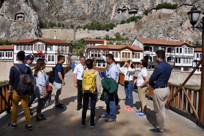 Malezyalı Turizmciler İle Gazeteciler Amasya’ya Hayran Kaldı