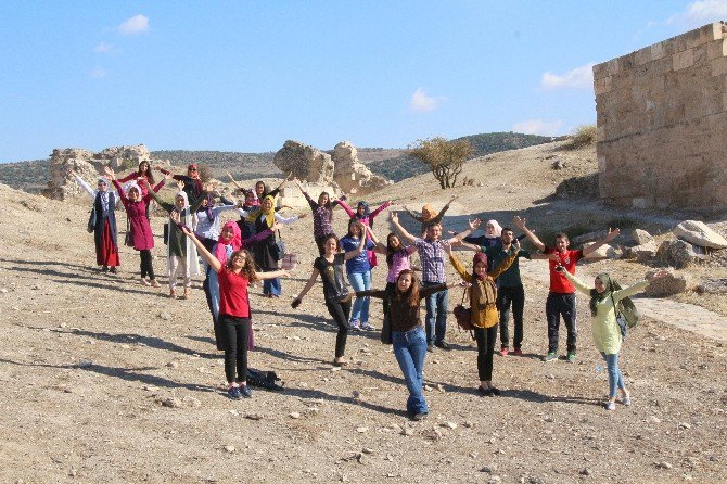 7 Aralık Üniversitesi Öğrencilerine Tanıtım Turu Düzenlendi