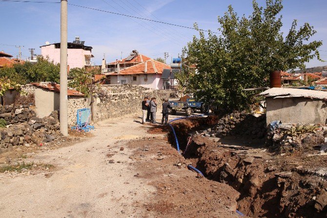 Yıllar Önce Yanlış Döşenen İçme Suyu Hattı Yenilendi