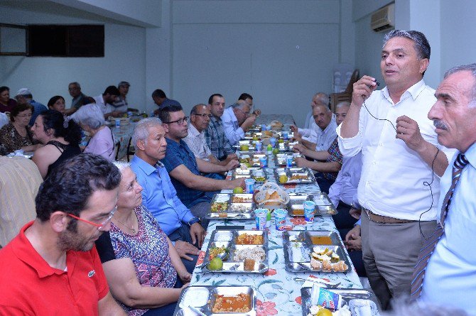 Başkan Uysal, Cemevi’nde Oruç Açma Lokmasına Katıldı