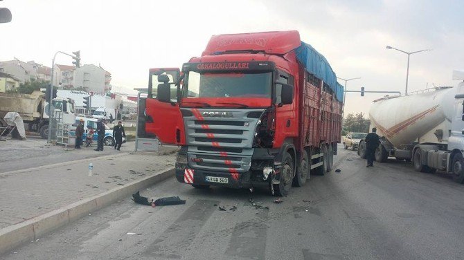 Sandıklı’da Trafik Kazası: 2 Yaralı