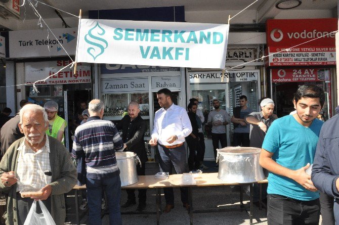 Semerkand’dan Cuma Namazı Sonrası Aşure Hayrı