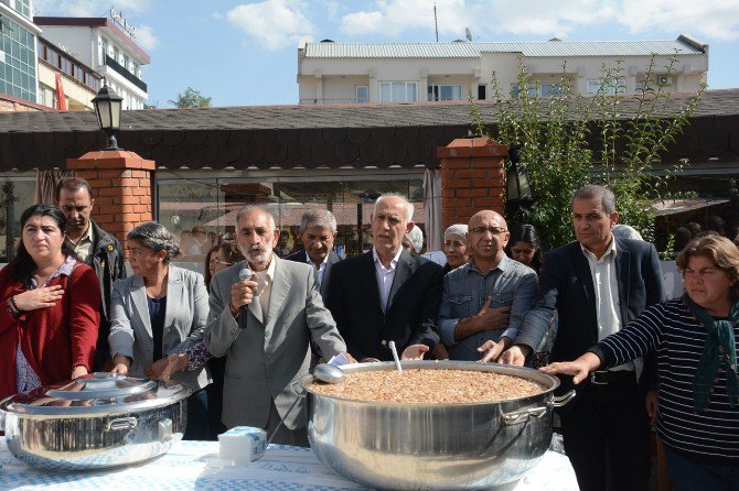 Tunceli Belediyesi’nden 5 Bin Kişiye Aşure Dağıtımı