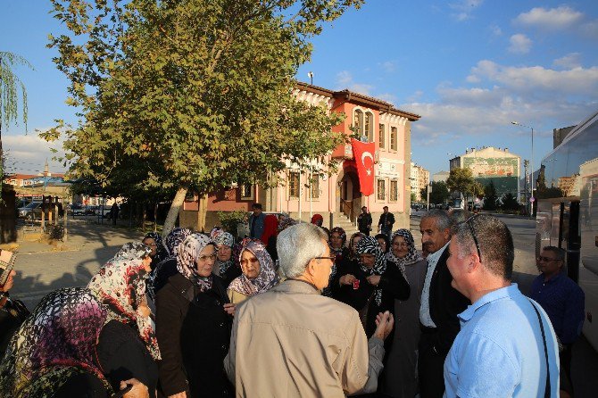 Büyükşehir, Gazi Ailelerini Çanakkale’ye Uğurladı