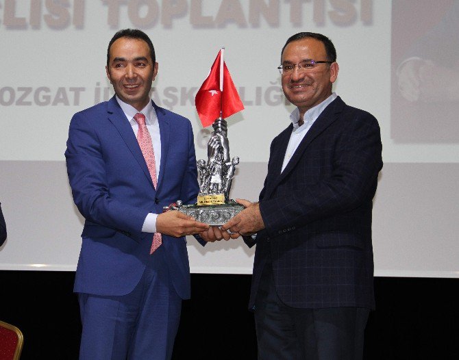 Adalet Bakanı Bekir Bozdağ: “Ülkemizde Atatürk Dönemi De Başkanlık Sistemidir”