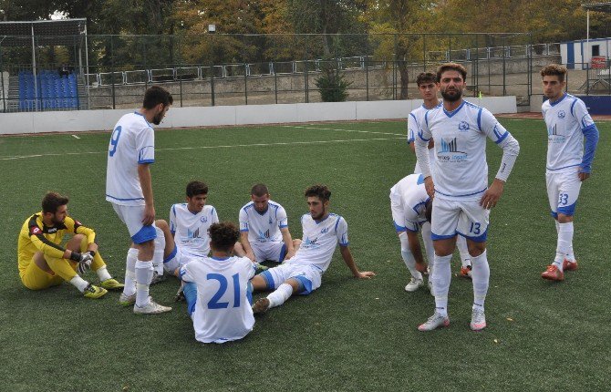 Amatör Maçta Kavga: 5 Futbolcu Yaralandı