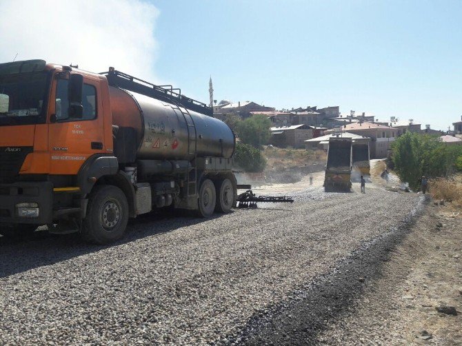 Çemişgezek’te Asfalt Çalışması