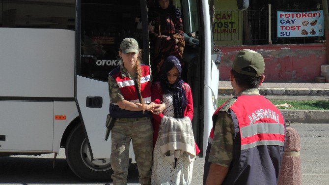 10 Günlük Gelin Cinayetinde Gözaltına Alınan 9 Kişi Adliyeye Sevk Edildi