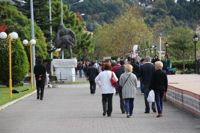 Deprem Anındaki Kısa Süreli Panik, Güvenlik Kameralarına Böyle Yansıdı