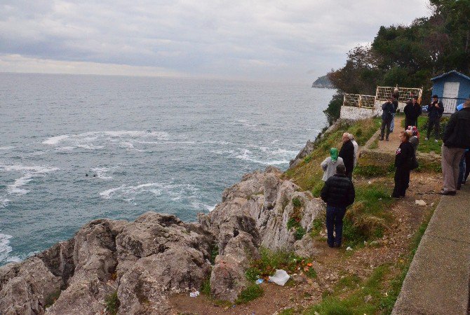 Balık Tutarken Denize Düşen Şahsı Arama Çalışmaları Sürüyor