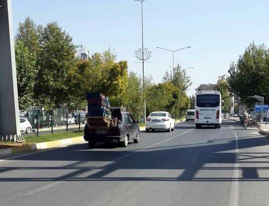 Otomobil Bagajındaki Yükler Görenleri Şaşırttı