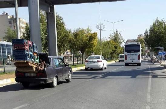 Otomobil Bagajındaki Yükler Görenleri Şaşırttı