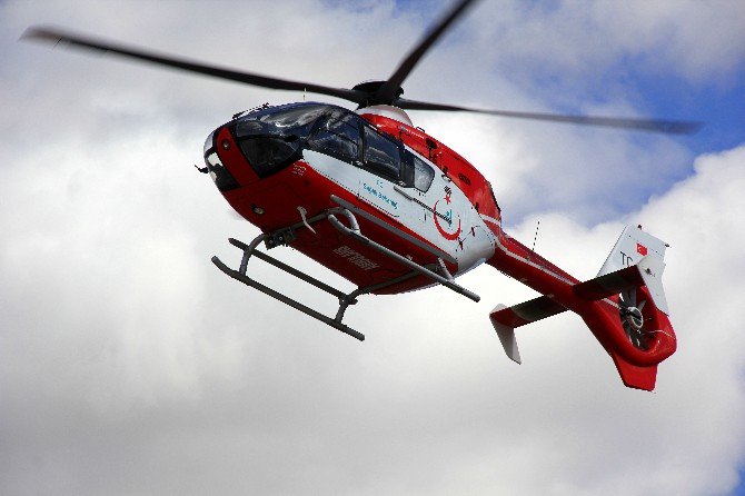 Ambulans Helikopter Yeni Doğan Bebeğe Umut Oldu