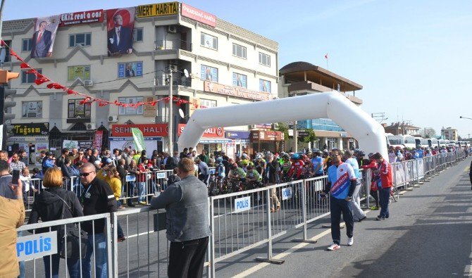 Bisiklet Tutkunları Altınova’da Buluştu