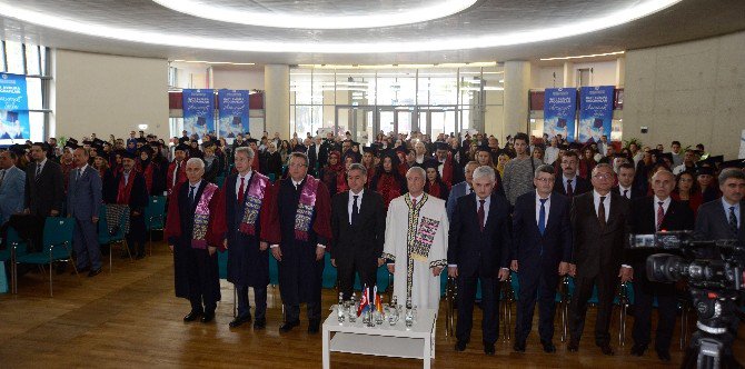 Anadolu Üniversitesi’nin Köln’de Mezuniyet Coşkusu