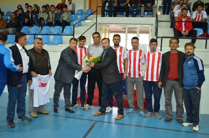 Kula Belediyespor, Eğridir Elmaspor’u Rahat Geçti