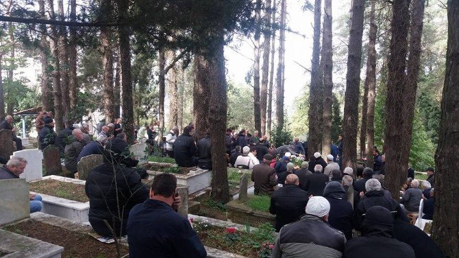 Gülüç Belediyesi Meclis Üyesi’nin Annesi Vefat Etti