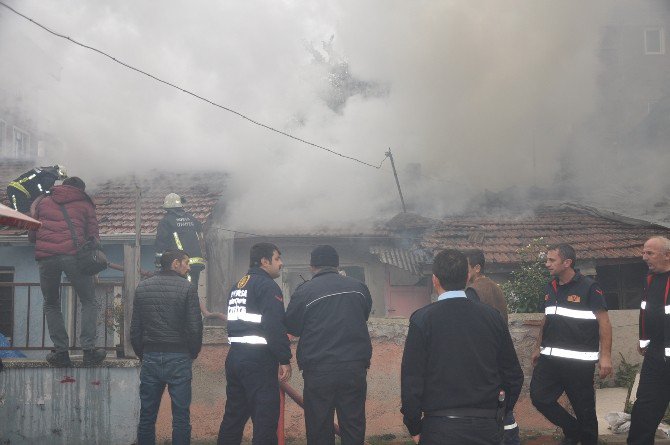 Elektrikli Isıtıcı Yangına Sebep Oldu