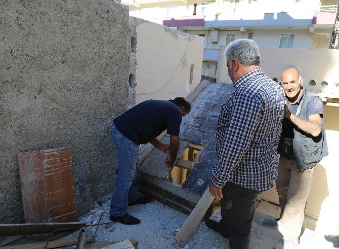 Madde Bağımlılarının Kullandığı Metruk Yapı Yıkıldı