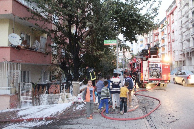 Odunluk Yangını Korkuttu