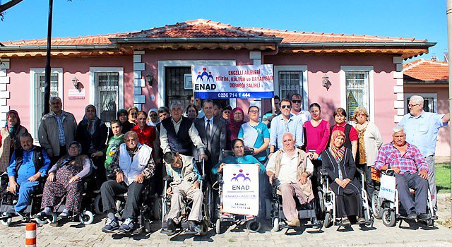 Milaslı Hayırseverden, Salihli’deki Engellileri Sevindiren Hediye