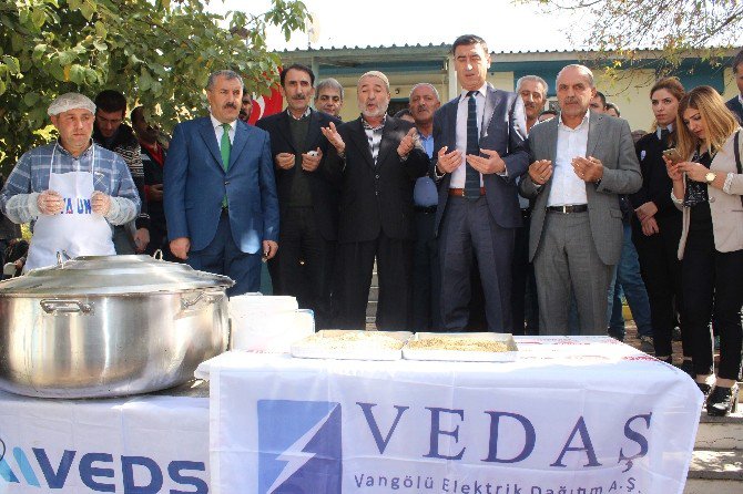 Vedaş’tan Aşure Etkinliği