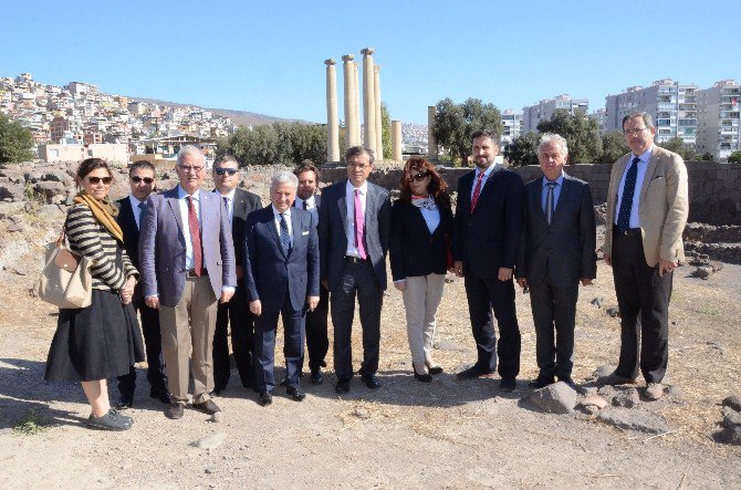 İzmir Ticaret Odası’ndan Tarihi Kazılara 100 Bin Liralık Destek