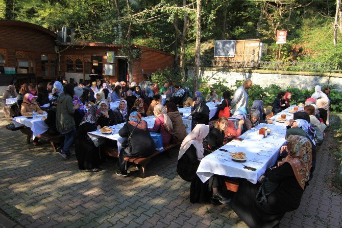 Simurg Eğitmenlerinden Doğa Yürüyüşü