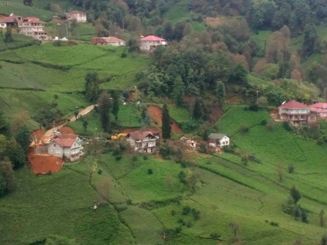 Rize’deki Heyelanda Kahreden Detay