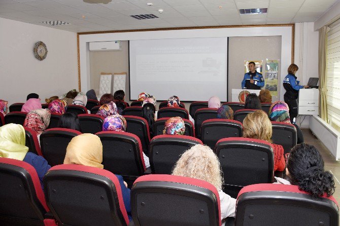 Türk Kadınlar Birliği’nden Eğitim Semineri