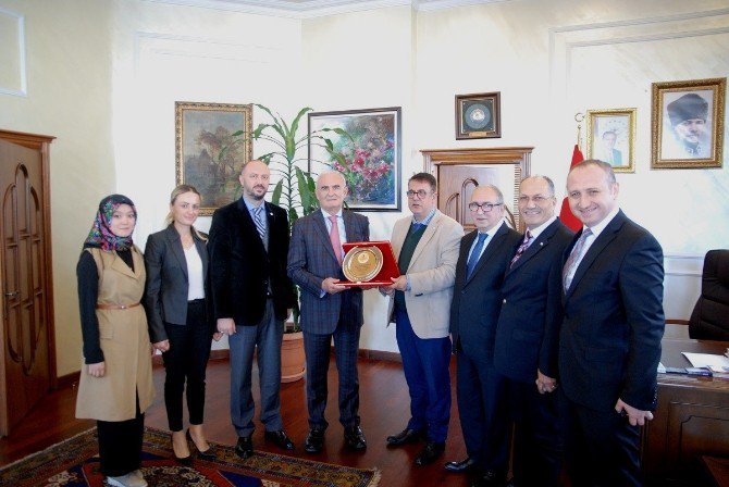 Kızılay Yönetiminden Başkan Yılmaz’a Davet