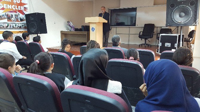 Adıyaman Anadolu Lisesi Aliya İzzetbegoviç‘i Andı