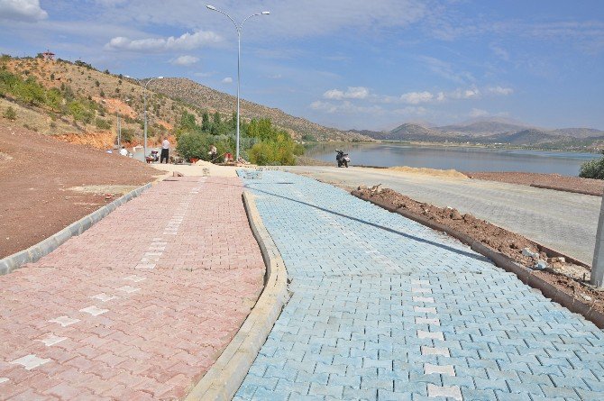 Gölbaşı İlçesinde Bisiklet Ve Yürüyüş Yolu Çalışmaları Sürüyor