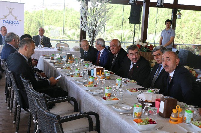 Başkan Karabacak, Muhtarla Yemekte Bir Araya Geldi