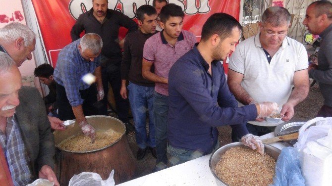 Doğanşehir’de Aşure Etkinliği Düzenlendi