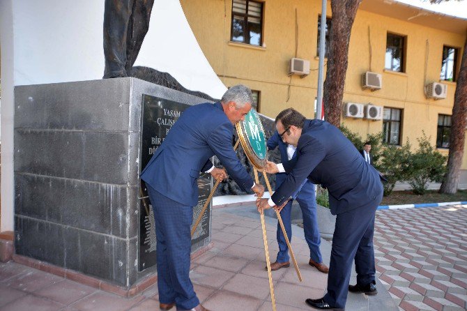 Gördes’te Muhtarlar Günü Törenle Kutlandı