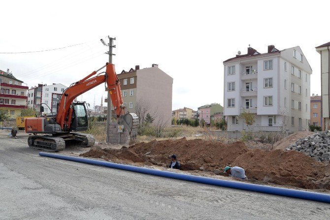 2000 Evlerde İçme Suyu Şebeke Yenileme Çalışmaları Sürüyor