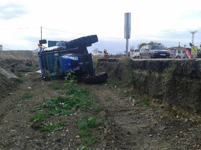 Tekirdağ’da Traktör Devrildi