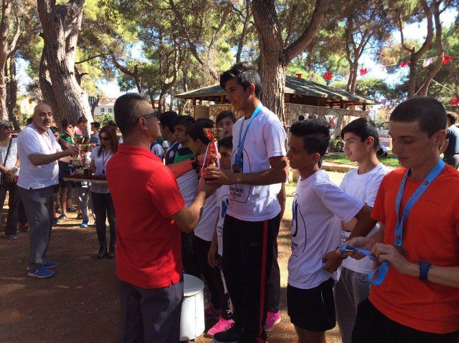 Yunusemre Belediyespor’dan Atletizmde Derece