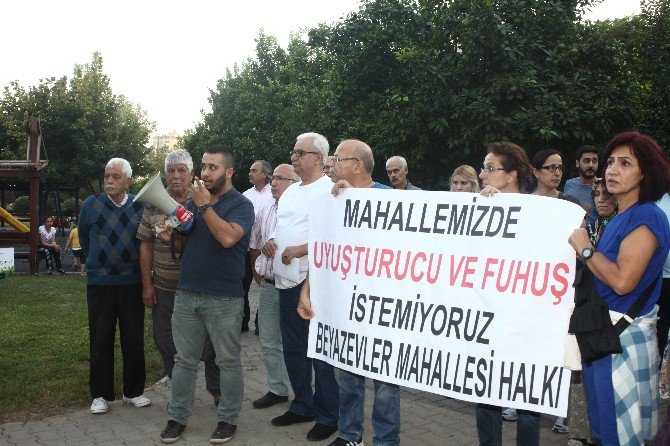 Mahalle Halkının Fuhuş Ve Uyuşturucu Ticareti Tepkisi