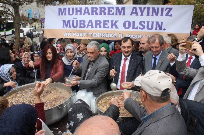 Ak Parti Tekirdağ İl Başkanlığı Tarafından Aşure Dağıtıldı