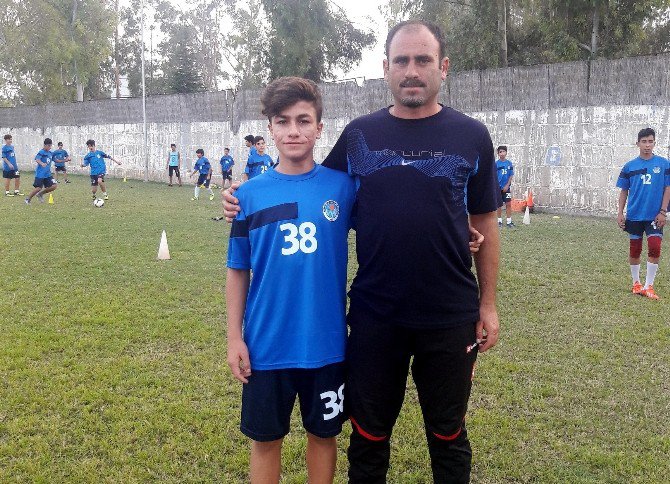 Akdeniz Belediyespor’un Genç Oyuncusu Esat Can, ’U14 Milli Takım’ Yolunda