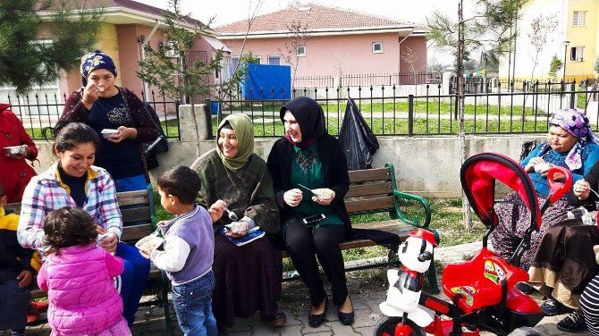 Aşure Gününe Destek Verildi